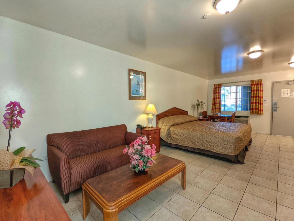 Americas Best Value Inn Oxnard-Port Hueneme Dış mekan fotoğraf