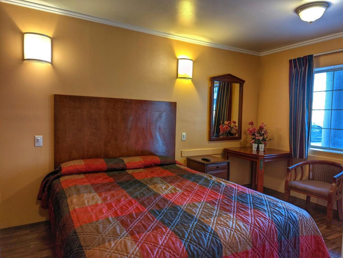 Americas Best Value Inn Oxnard-Port Hueneme Dış mekan fotoğraf