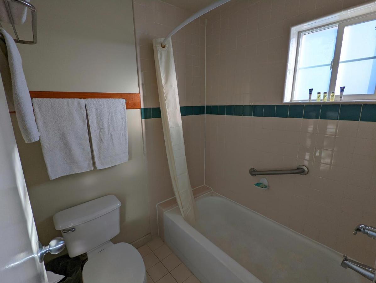 Americas Best Value Inn Oxnard-Port Hueneme Dış mekan fotoğraf