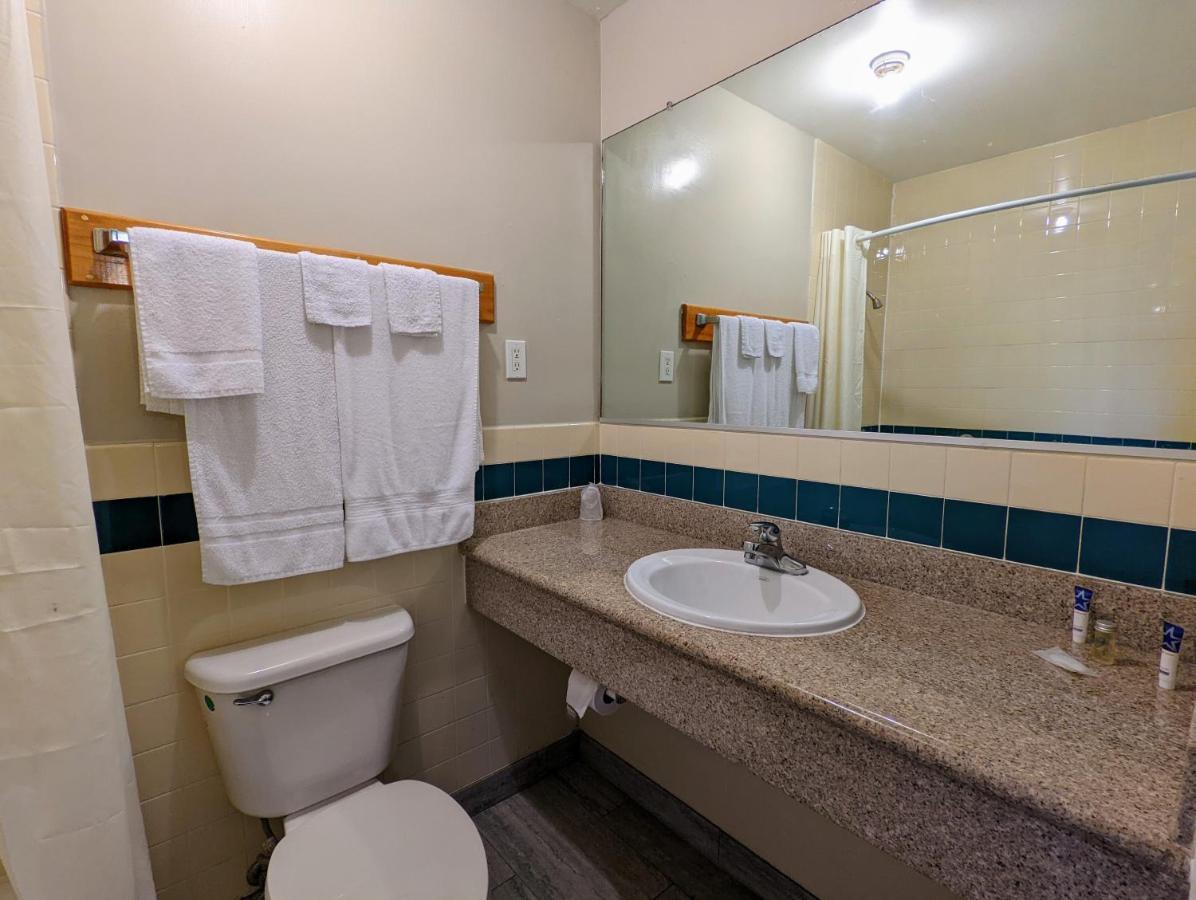 Americas Best Value Inn Oxnard-Port Hueneme Dış mekan fotoğraf